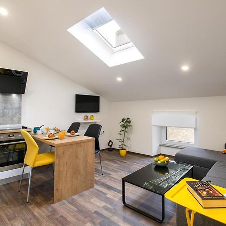 Hana - Attic Apartment In City Center พูลา ภายนอก รูปภาพ